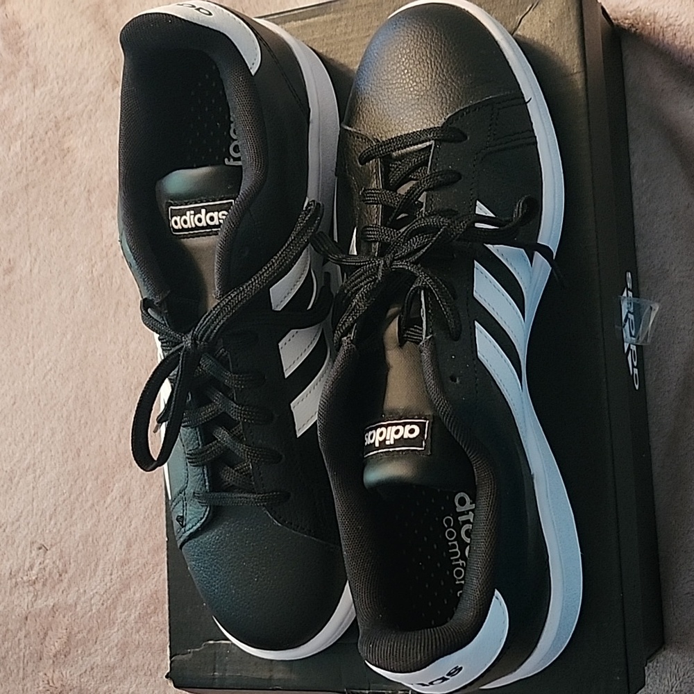 Adidas Black and white Mens